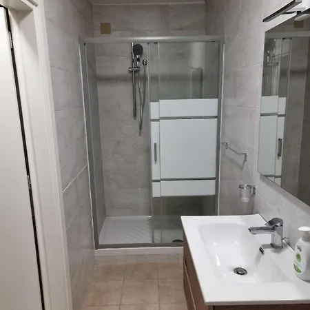 Mandra Holidays Apartamento