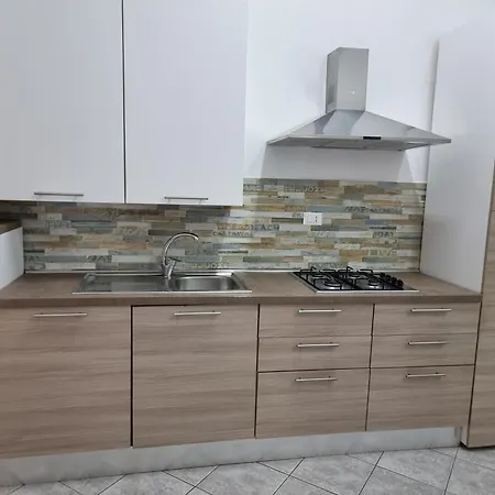 Mandra Holidays Апартаменты Чефалу